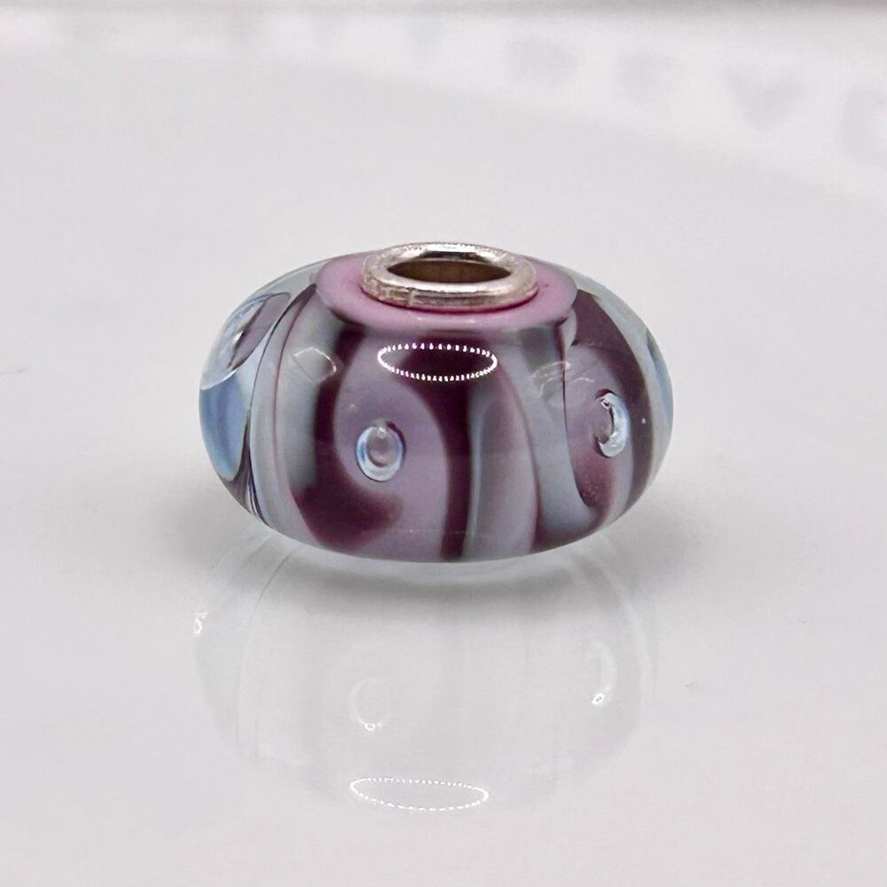 TROLLBEADS Whirling Adventure LAA 925S NEW! Blue Glass o Shades of Purple Swirls - Picture 3 of 4
